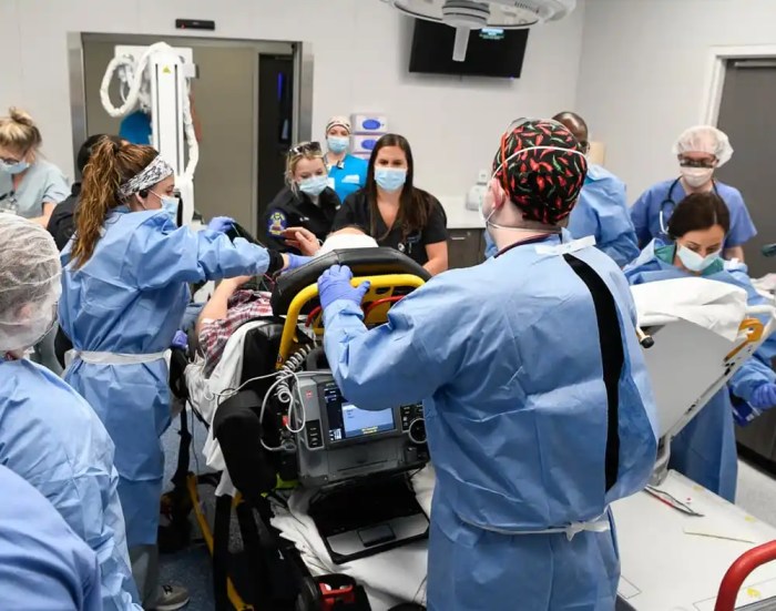 Trauma emergency unm care center room patient level health unmh hsc